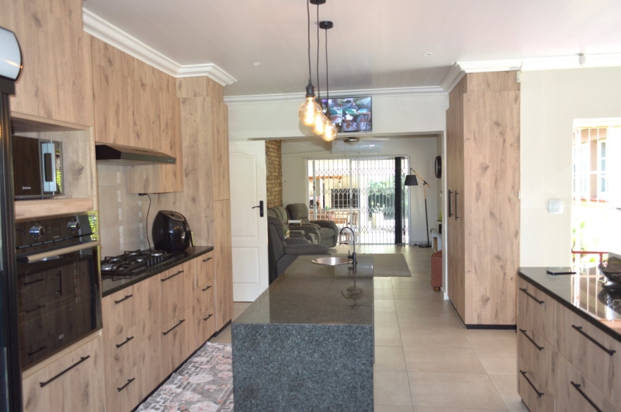 3 Bedroom Property for Sale in Wilkoppies North West